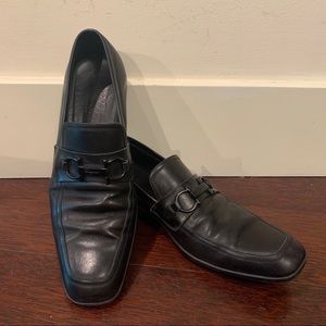 Men’s PreOwned Ferragamo Loafer size 9D in black